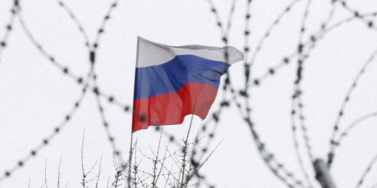 ‘Rus diplomatlar Ukrayna’dan ayrılmaya başladı’ iddiası