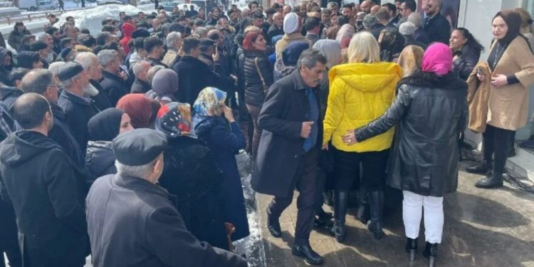 AK Parti ve MHP’den istifa eden 1071 kişi İYİ Parti’ye katıldı