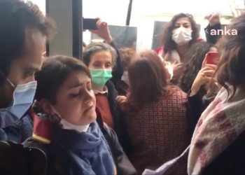 Avukatların Aysel Tuğluk eylemine polis engeli: Avukatlar adliye kapsında açıklama yaptı