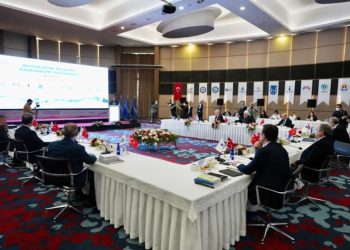 CHP’li büyükşehir belediye başkanları Aydın’da bir araya geldi