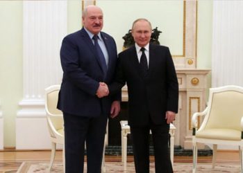 Putin’le görüşen Lukaşenko: Yabancı paralı askerler Çernobil’e ilerliyor
