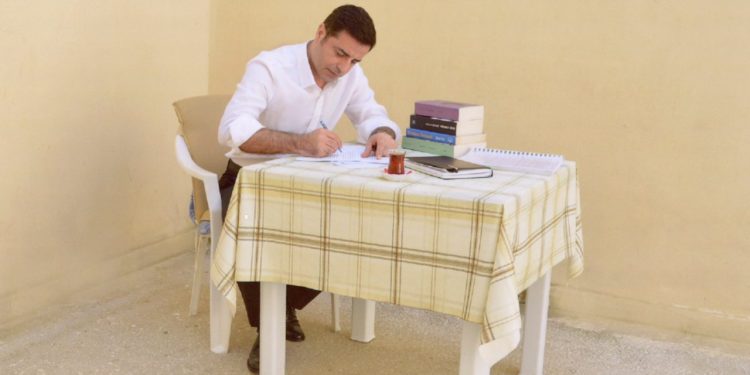 Selahattin Demirtaş ‘Bergen’i yazdı