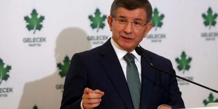 Davutoğlu: Kendi logomuz ve ismimizle girmeye öncelik veriyoruz