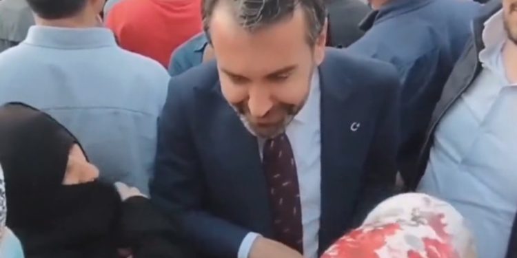 Elazığ Belediye Başkanı’ndan CHP eleştirili ‘duşakabin açıklaması’: Kimseyi hor görmedik