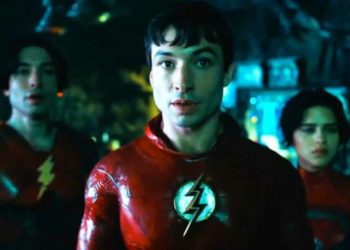 Ezra Miller, The Flash rolüne veda edebilir: Warner Bros. Ezra Miller’ın yer aldığı filmleri askıya aldı