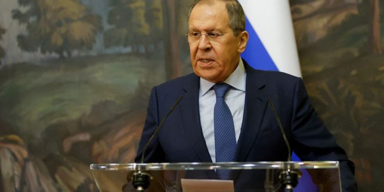 Lavrov: Kırım ve Donbass’ın Putin-Zelenskiy görüşmesinde konu olması kabul edilemez
