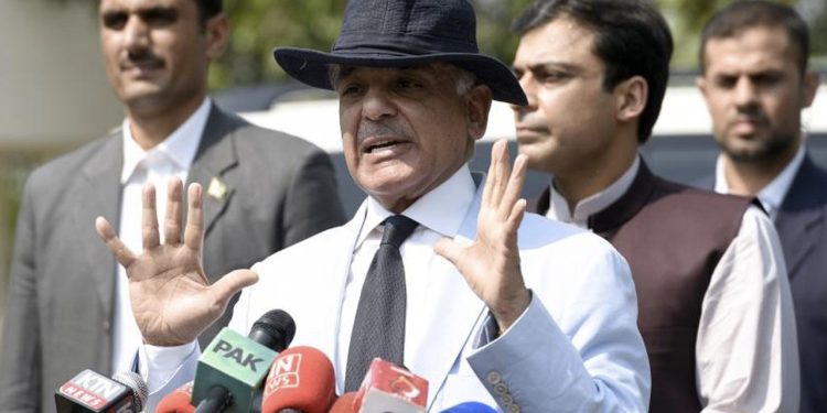 Pakistan’da yeni başbakan seçilecek: Muhalefet lideri Şahbaz Şerif en güçlü aday