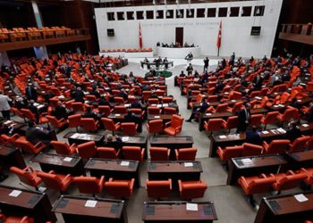 TBMM’de Deniz Gezmiş tartışması: Her asılana terörist dersek Mustafa Pehlivanoğlu’na da diyebilir miyiz?