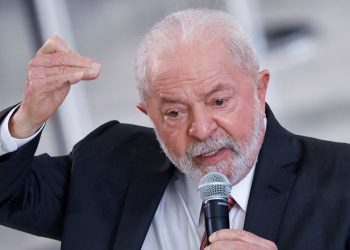 Brezilya lideri Lula, genelkurmay başkanını görevden aldı