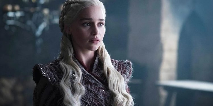 Emilia Clarke, ‘House of the Dragon’ı izlemediğini açıkladı: Çok tuhaf, yapamam…