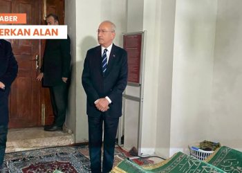 Kemal Kılıçdaroğlu ‘baba ocağı’nda: Seyyid Mahmud Hayrani Türbesi’ni ziyaret etti